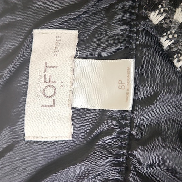 LOFT Black and White Textured Pencil Skirt - Picture 2 of 6